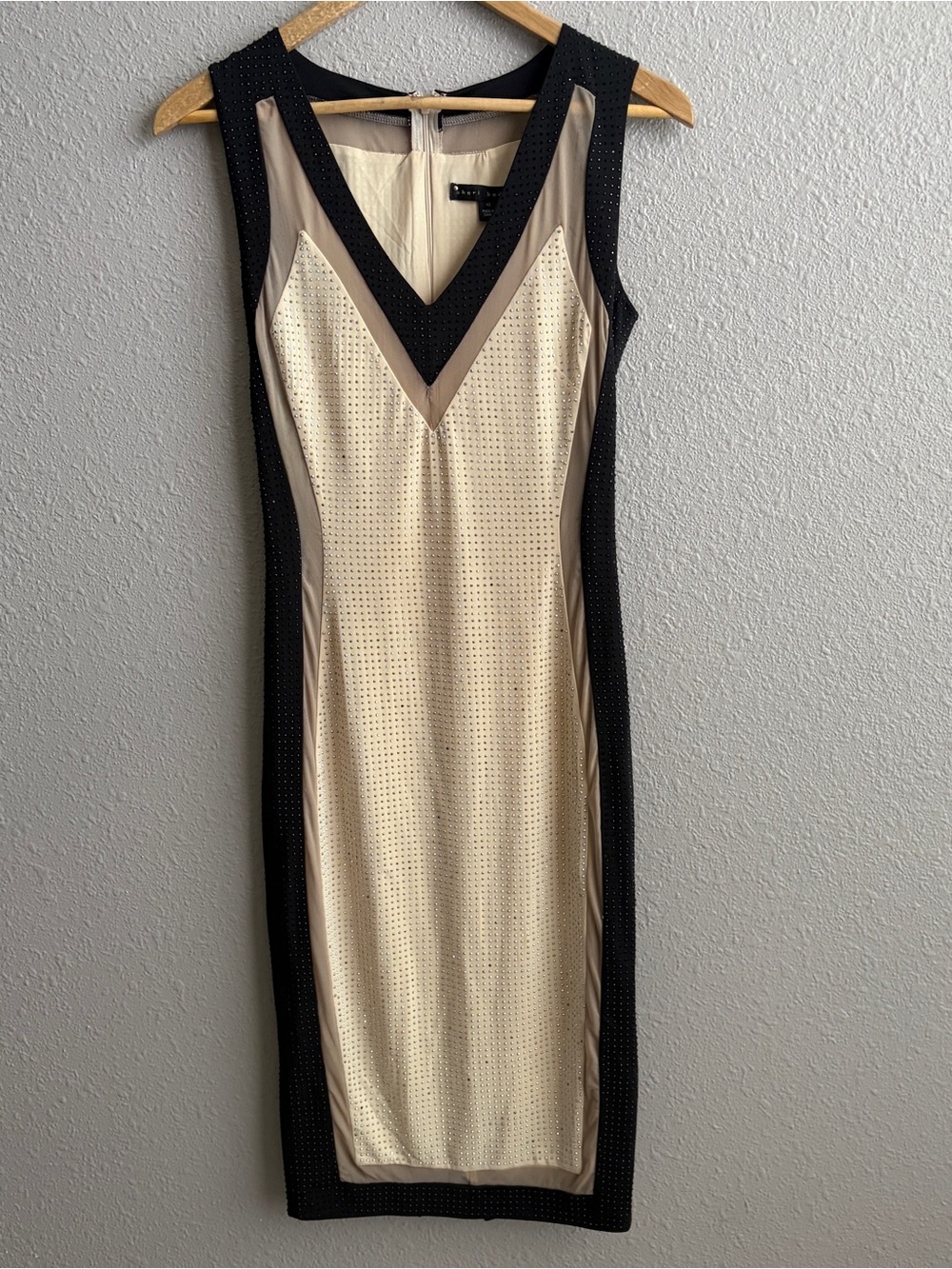 Sheri Bodell Cream Black Colorblock Y2K Sleeveless Embellished Cocktail Dress‎